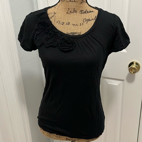 Ann Taylor rosette embellished top size Small - Picture 1 of 4